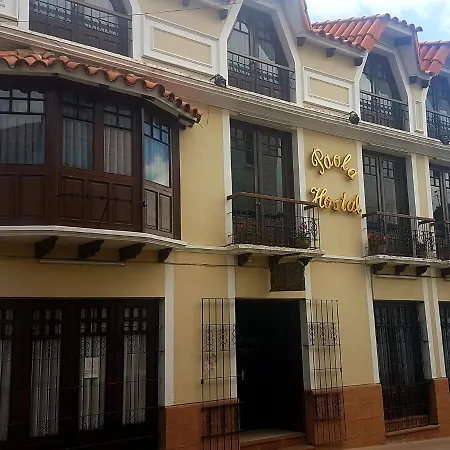 Paola Hostal-2